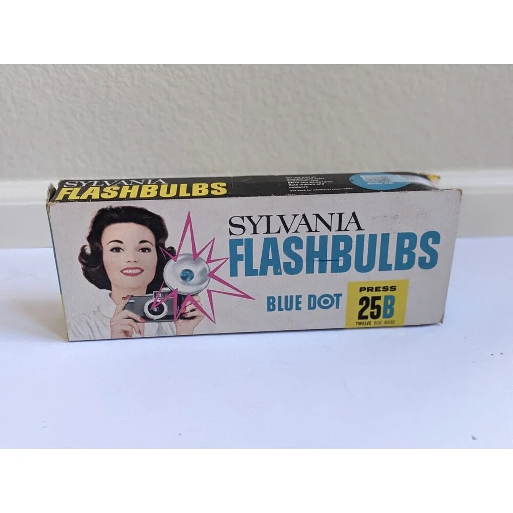 Vintage Sylvania‎ Press 25B Blue Dot Flashbulbs 12-Pack In Original Box NOS